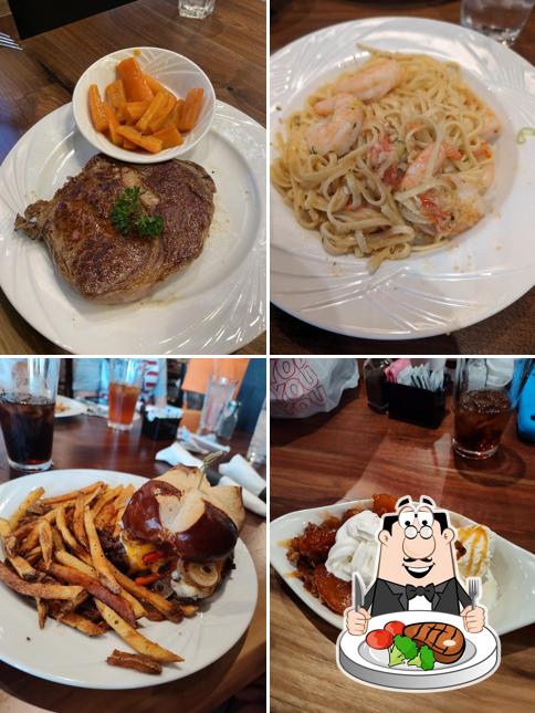 Reelwood Sports Bar & Grill