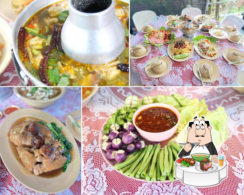 สุพจน์ โภชนา (รับจัดโต้ะจีน โต้ะไทย )