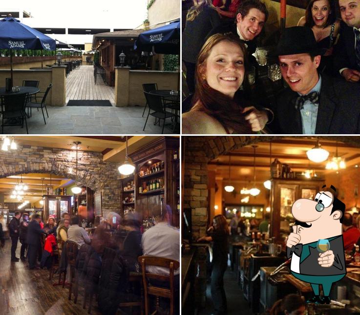Annie Bailey’s Irish Pub House