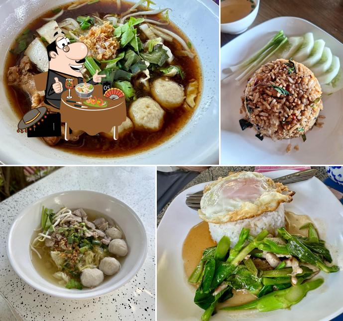 ร้านอาหารตามสั่งและก๋วยเตี๋ยว บ้านแม่ทิศ