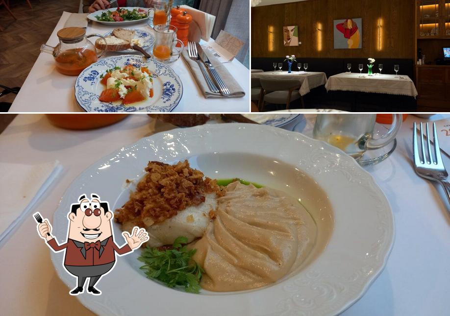 Посмотрите на этот снимок, где видны еда и внутреннее оформление в The Nappe Bistro