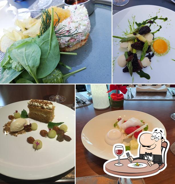 Stage22 Bar & Restaurant