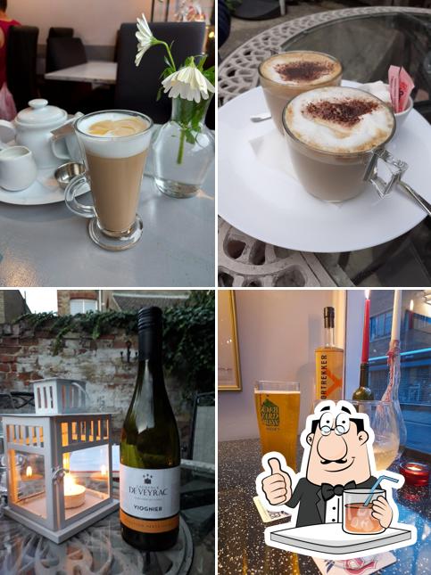 Henry's Wine Bar & Chocolate Cafe