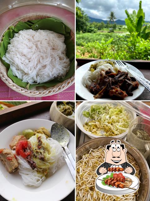 ขนมจีนห้อยขา แพรวผ้าฝ้าย