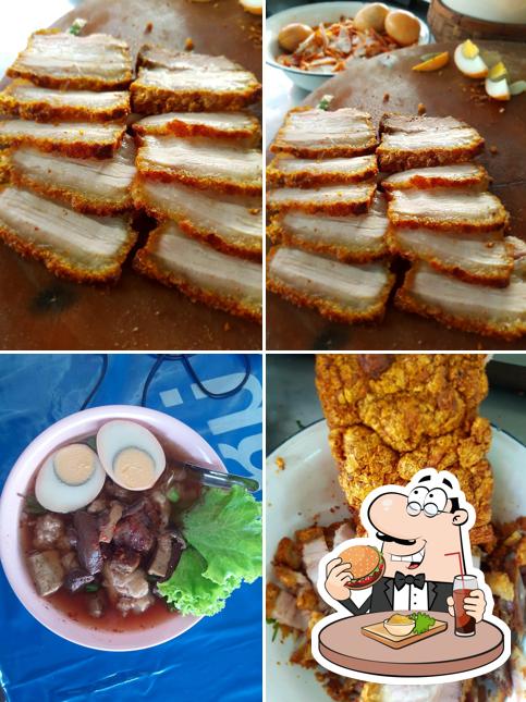 ร้าน ตุ๊ก ข้าวหมูแดง โพธาราม (เจ้าเก่าหน้าร้านขายยาไทรทอง)ไม่มีสาขา