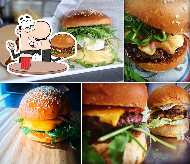 RED BEAR N’ BURGER ᙅᖾᥲຕρɩoᥒ ᑯᥱ ᖴɾᥲᥒᥴᥱ ᑯᥙ ᑲᥙɾɠᥱɾ