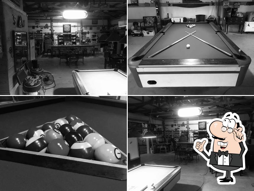 Jake’s Bar and Grill
