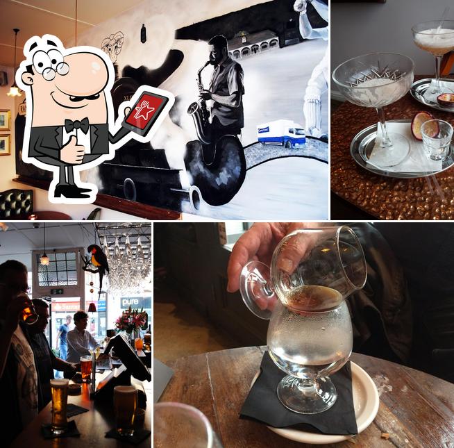 XLII Cafe