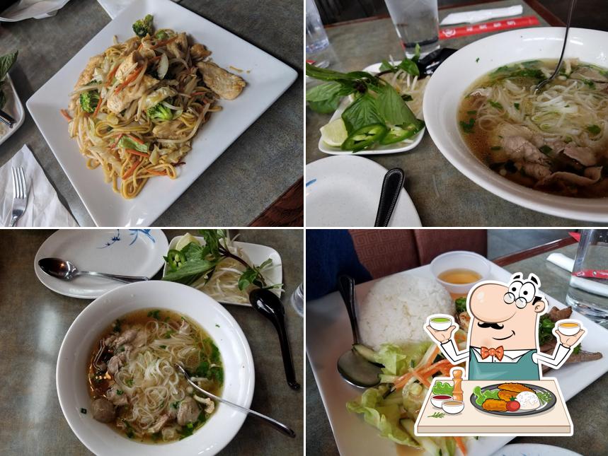 Gogos Pho Bar