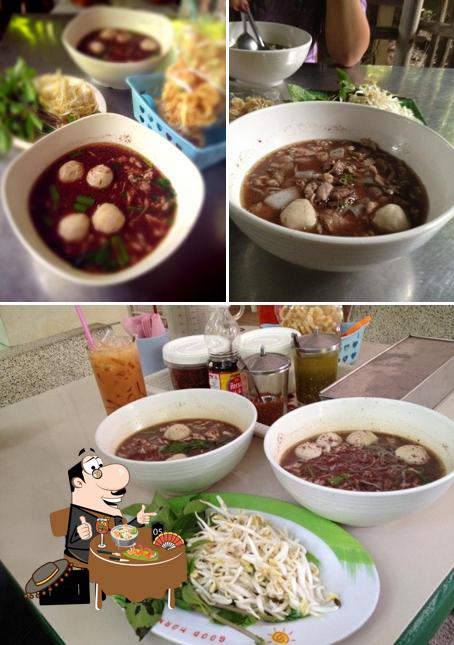 ก๊วยเตี๋ยวเรือสะพานม้า สาขา 1 : Saphan Ma Boat Noodles, Branch 1