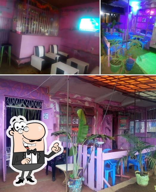 Alis Bar & Restaurant