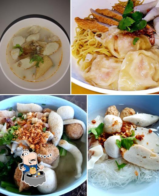 ร้านก๋วยเตี๋ยวลูกชิ้นปลา ฉวาง