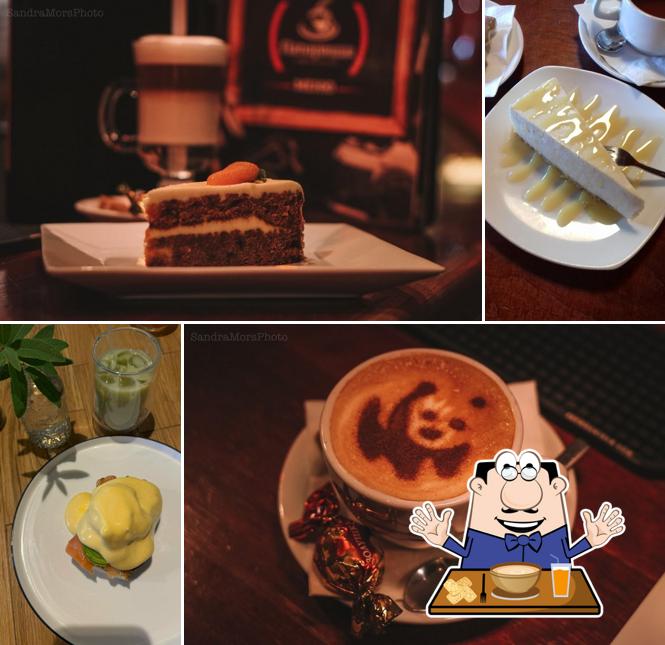 Яйца бенедикт в "Папарацци"