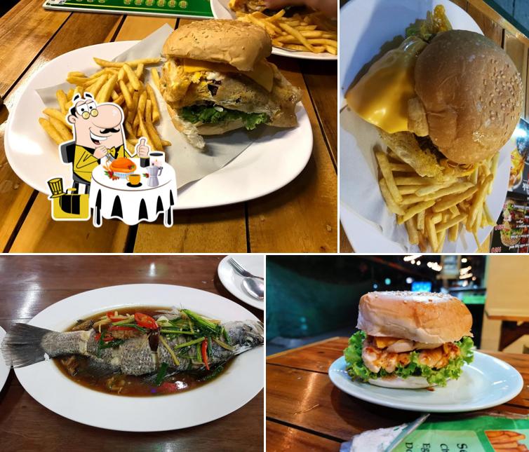Amena Burger