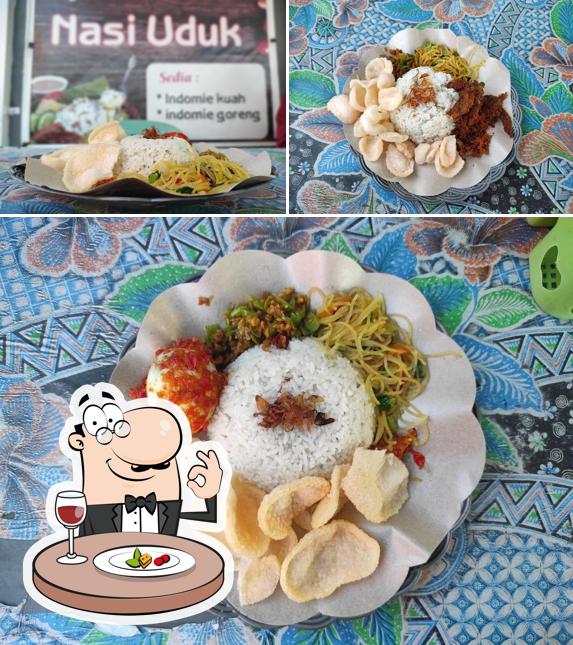 Nasi Uduk Bundaran Taman Adipura Penfui