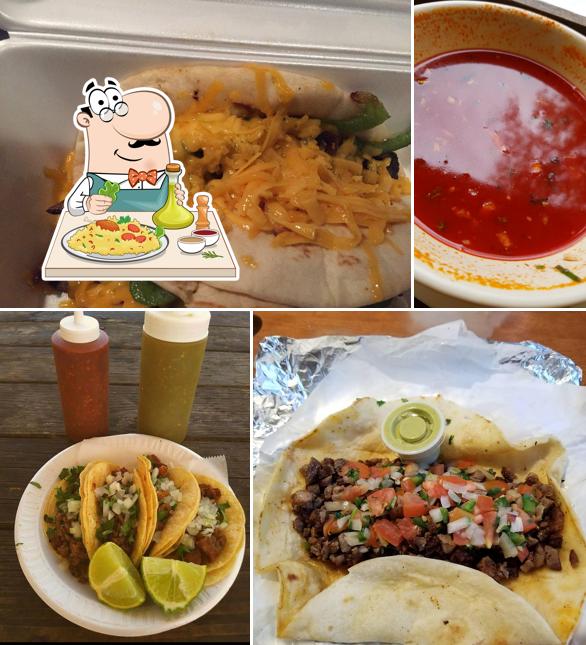 Los Gallos Taqueria