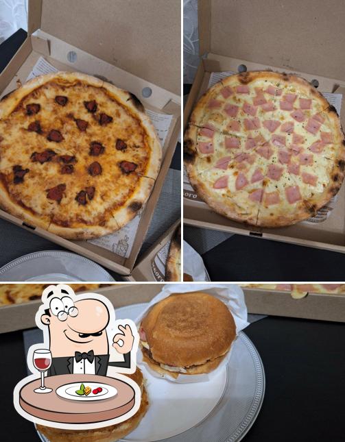 Сэндвич с рваной свининой в "Одной левой"