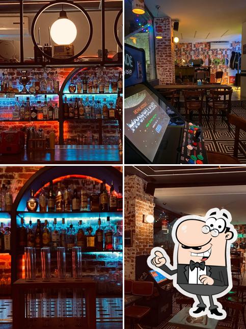 ΦΛΟΥ Retro Bar