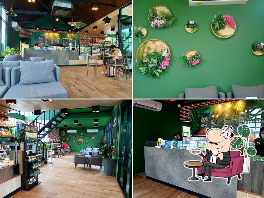 Café Amazon ปตท. ศรีธาตุ​