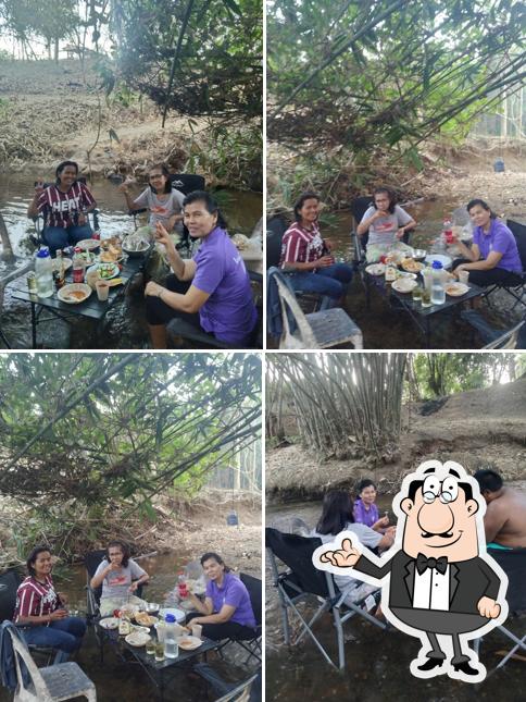 ร้านริมคลอง@วังย่าบัว