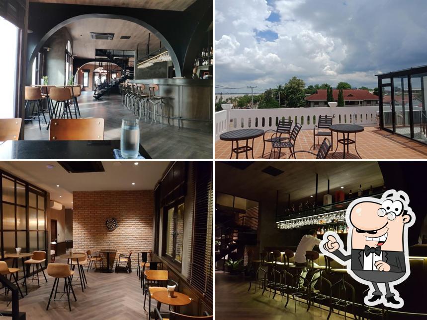 The River Cafe & Bar