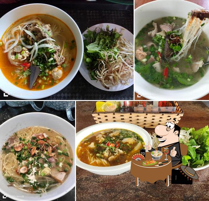 Bún bò giò huế - Nu Nu Cafe & noodle soup