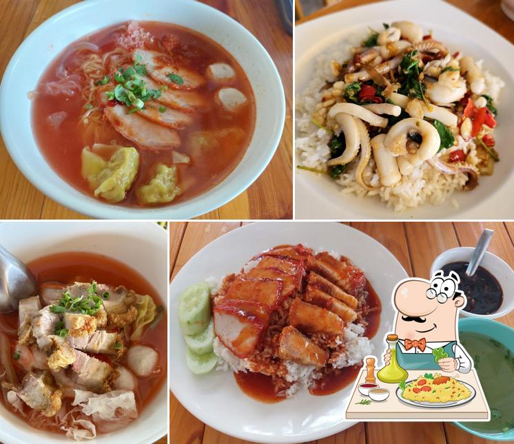 บะหมี่เกี๊ยว เรือทอง (บ้านฉาง ระยอง)