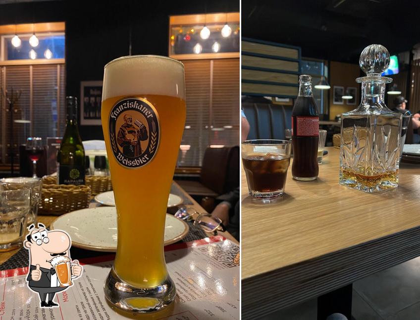 Насладитесь пинтой темного или светлого пива