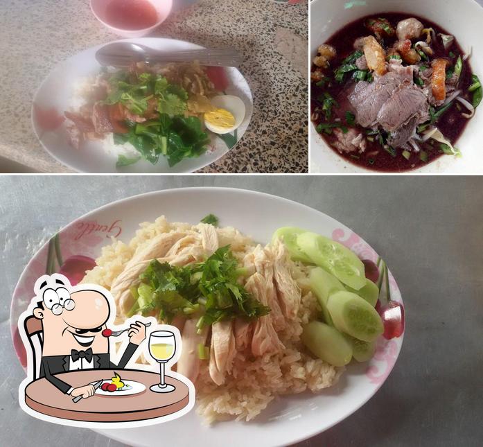 ร้านก๋วยเตี๋ยวเรือคนวิเชียร ญ.กุ้ง