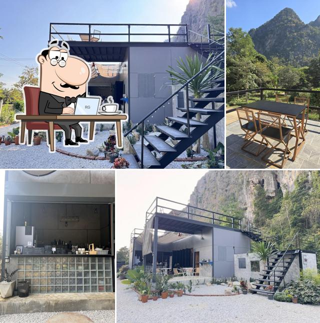 THE WALL Café & Bistro