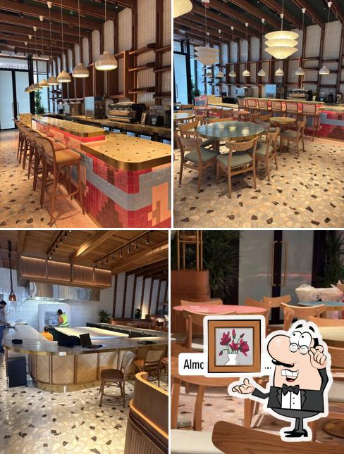 The Lighthouse Restaurant & Lounge, Solitaire Mall