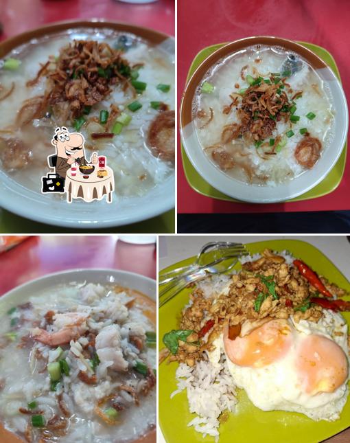 ครัวหน้าบ้าน : Home Kitchen Thai Street Food