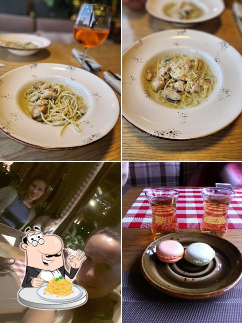 Паста карбонара в "Кафе Дача"