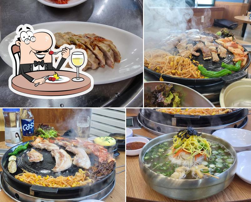 김윤식의착한국수 & 솥뚜껑삼겹살