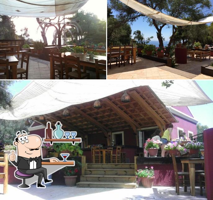 Elia Taverna and rooms