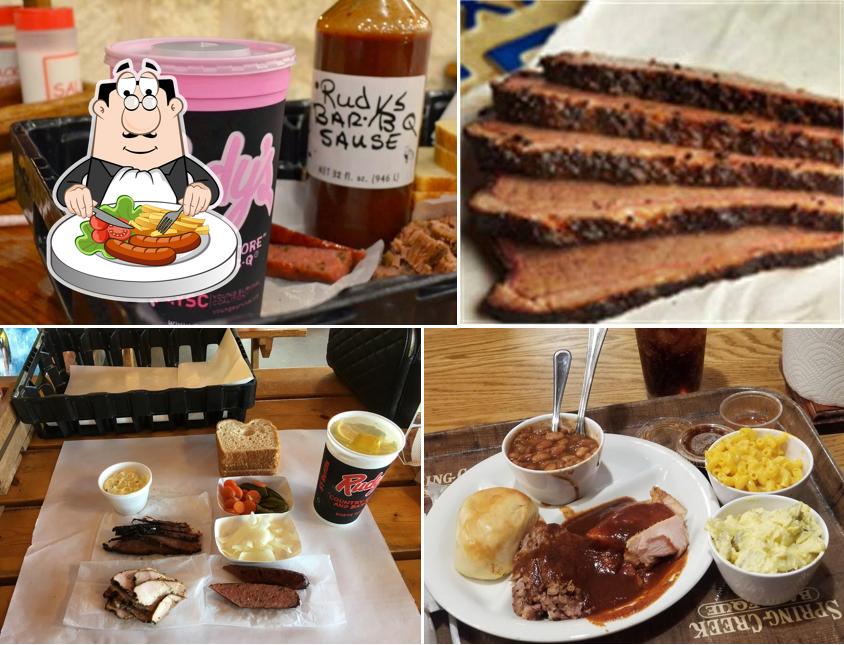 Rudy's "Country Store" and Bar-B-Q