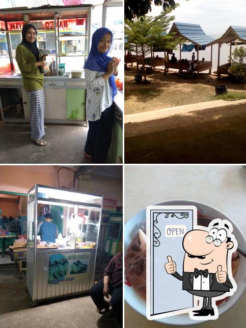 Warung Pojok Dewe