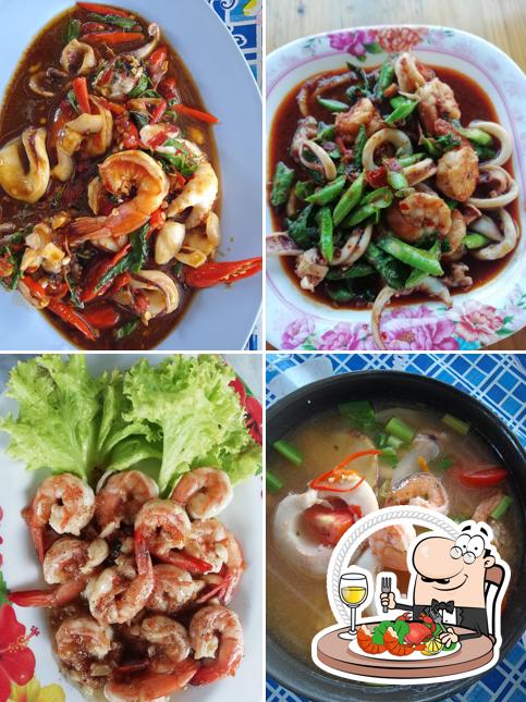 ร้านลาบครัว​ ต​ ตั๊ก