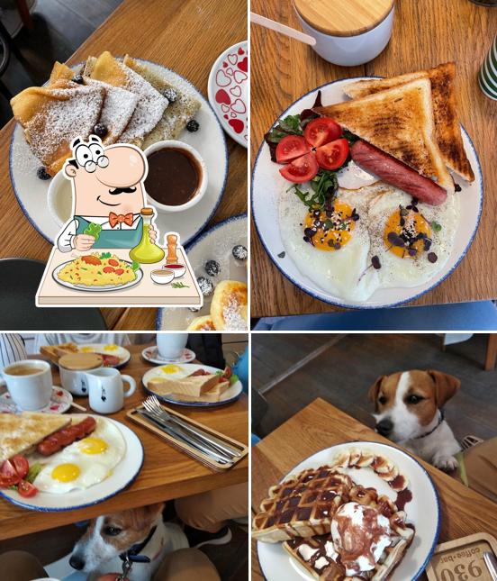 Блюда в "1930 Coffee Company"