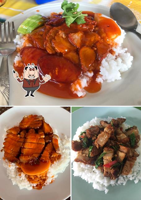 ร้านข้าวหมูแดงแม่แอ๊ด