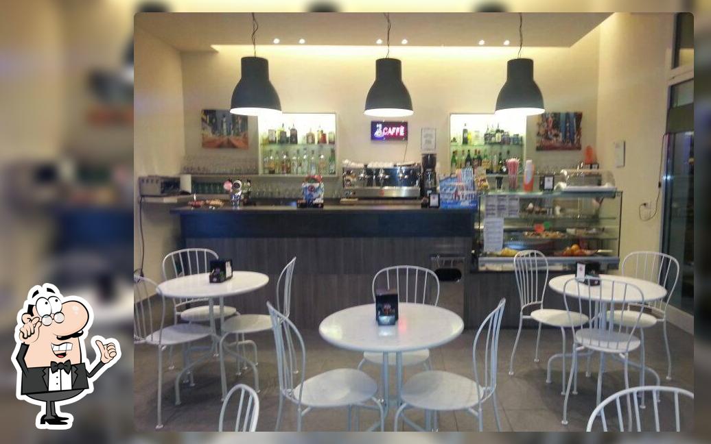 Street Cafe'