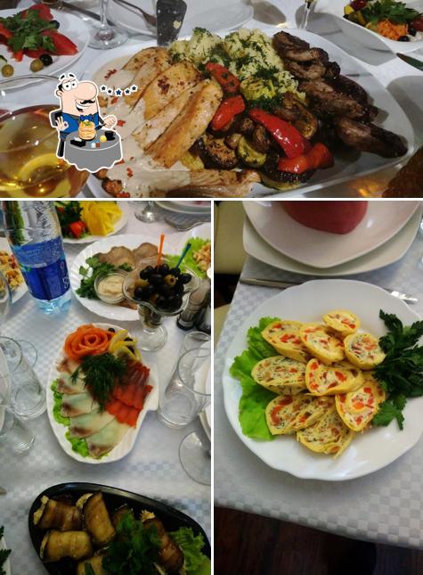 Еда в "Лагуне"