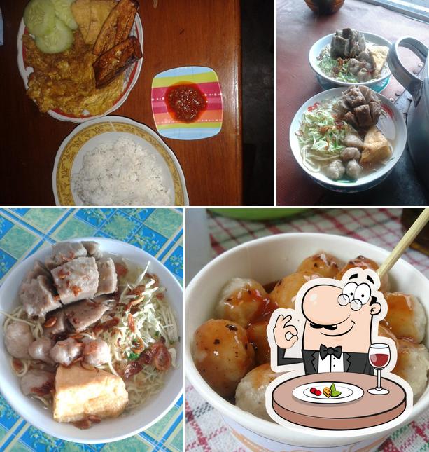 Warong "Mopi" Mie Bakso dan Kopi