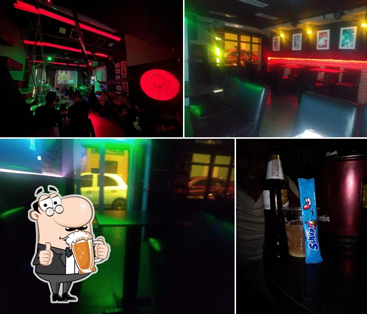 Live Karaoke Bar