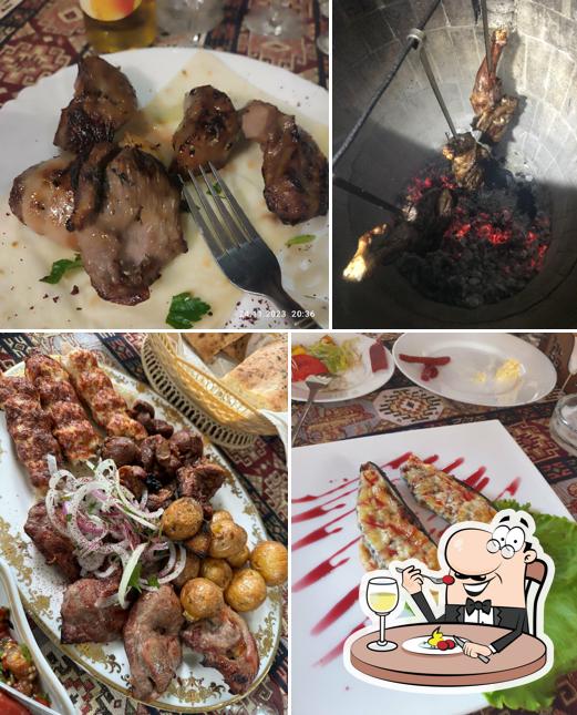 Еда в "Джан Баку"