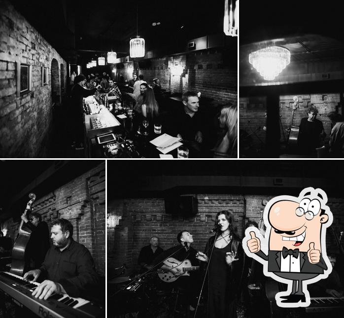 Daisy Bar