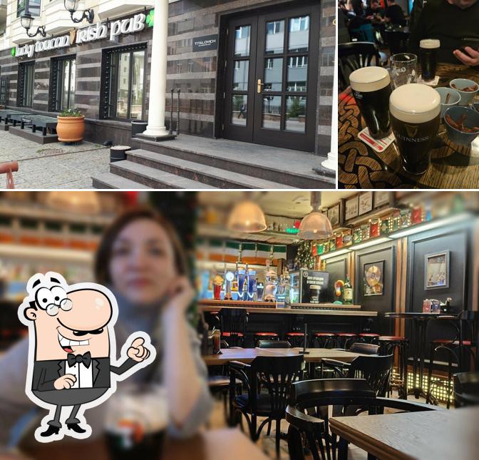 Интерьер "Lucky Toucan Irish Pub"