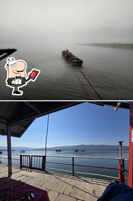 เรือนแพนกน้อย