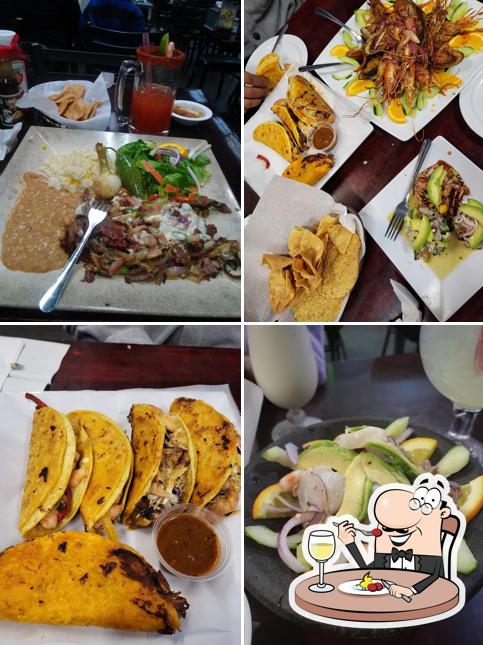 El 30 Mariscos Restaurant