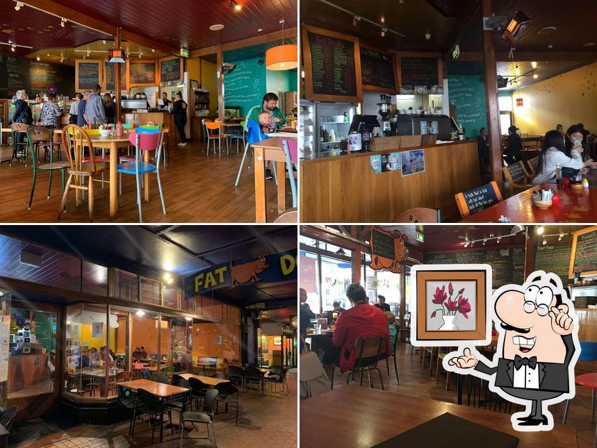 Fat Dog Cafe & Bar